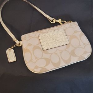 Coach Poppy Wristlet Off White Canvas